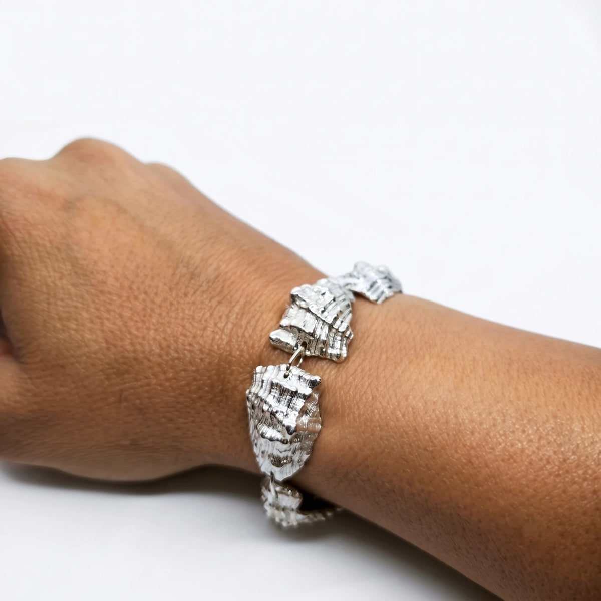 925 sterling silver bracelet with the textures from a conch shell. Design by Inês Almeida
