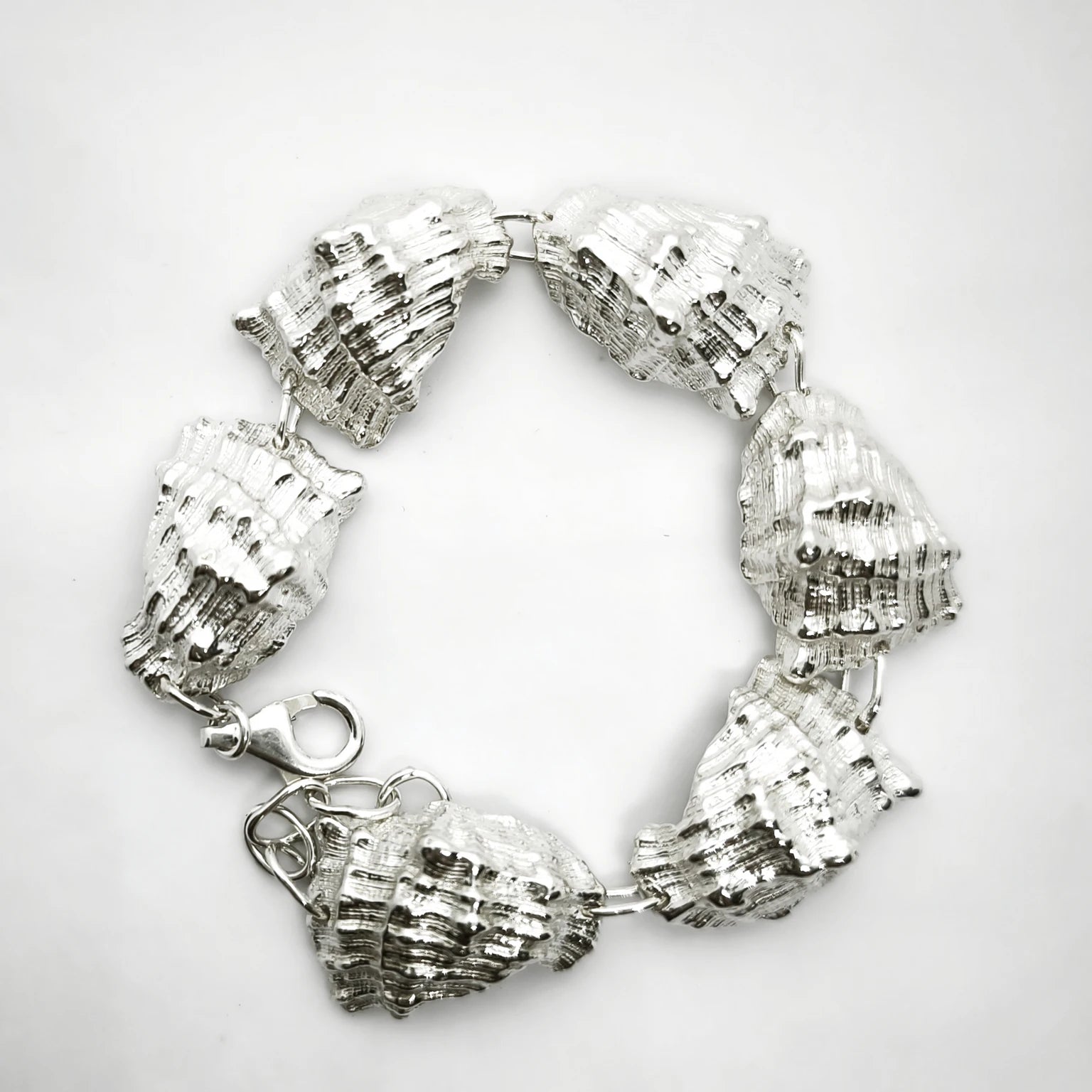 925 sterling silver bracelet with the textures from a conch shell. Design by Inês Almeida