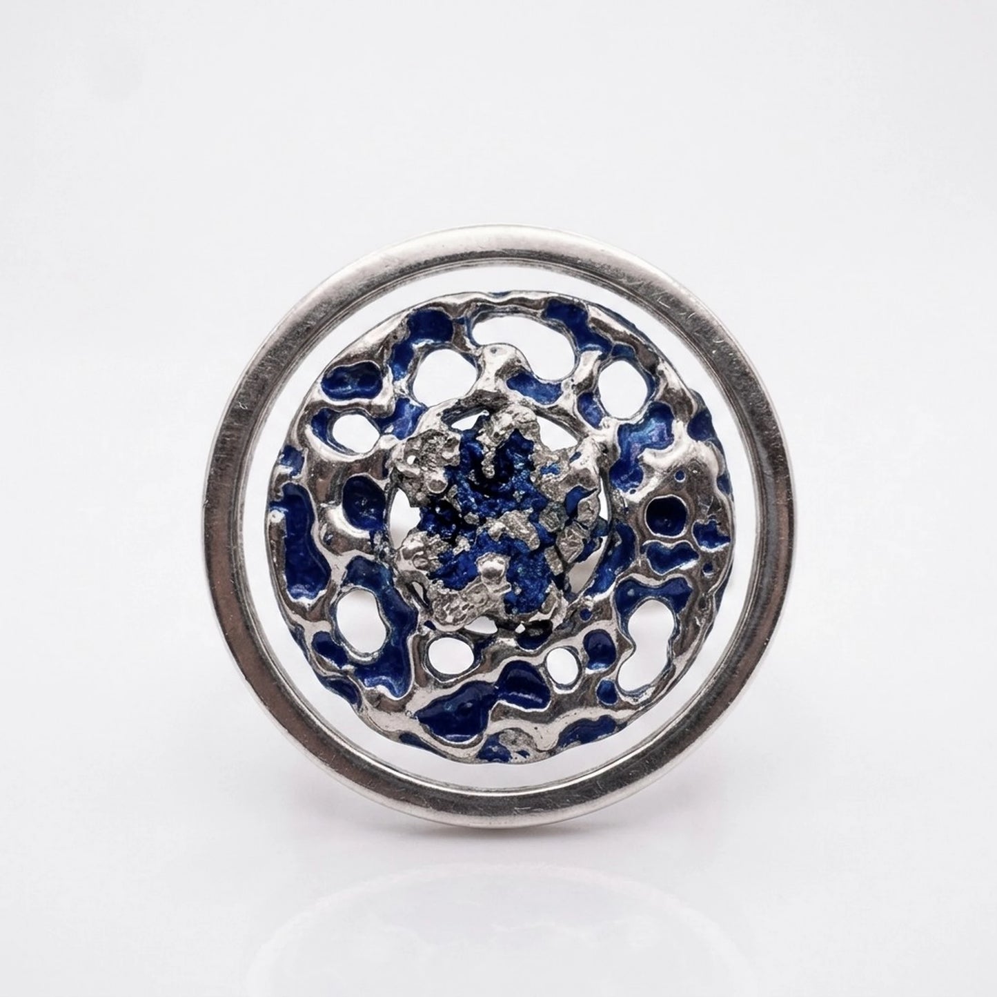 925 sterling silver blue ring with the texture from a conch. Design by Inês Almeida